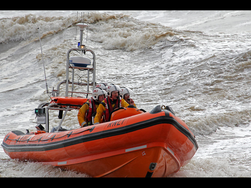 image of an RNLI lifeboat
