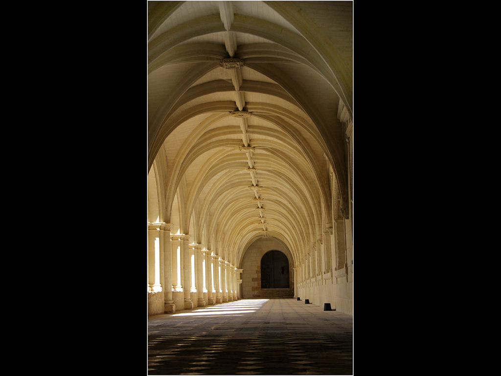 image of aan abbey cloister walkway